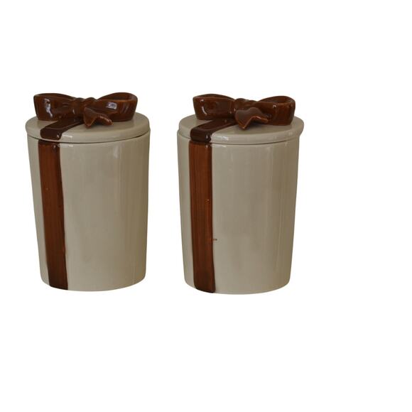 Vintage Bow Detail Canisters Set of Two - Picture 1 of 2